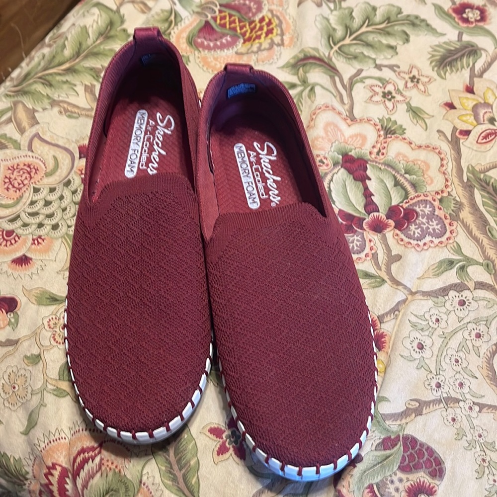 Skechers